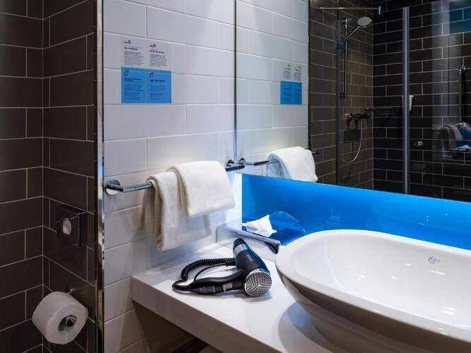 Holiday Express Moscow Шереметьево Аэропорт (Ex. Holiday Inn)