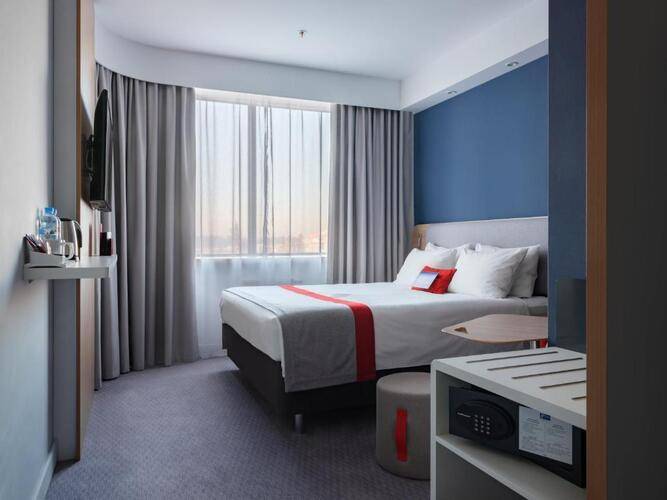Holiday Express Moscow Шереметьево Аэропорт (Ex. Holiday Inn)