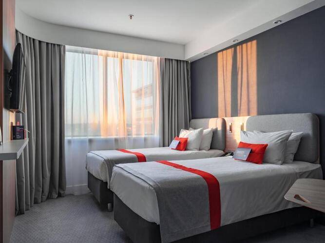 Holiday Express Moscow Шереметьево Аэропорт (Ex. Holiday Inn)