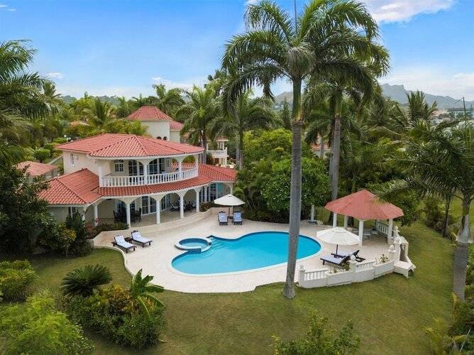 Crown Villas 4 bdrm