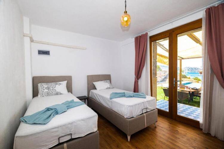 Alice Tatil Evi