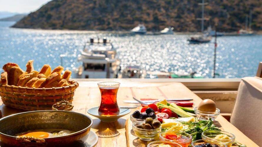 Liman Hotel Gumusluk