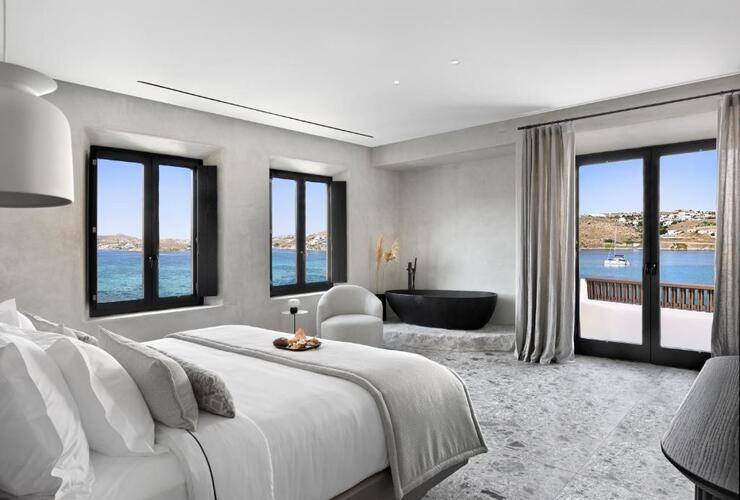 Aeonic Suites and Spa