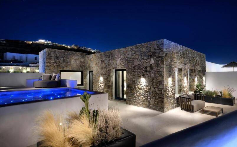 Aeonic Suites and Spa