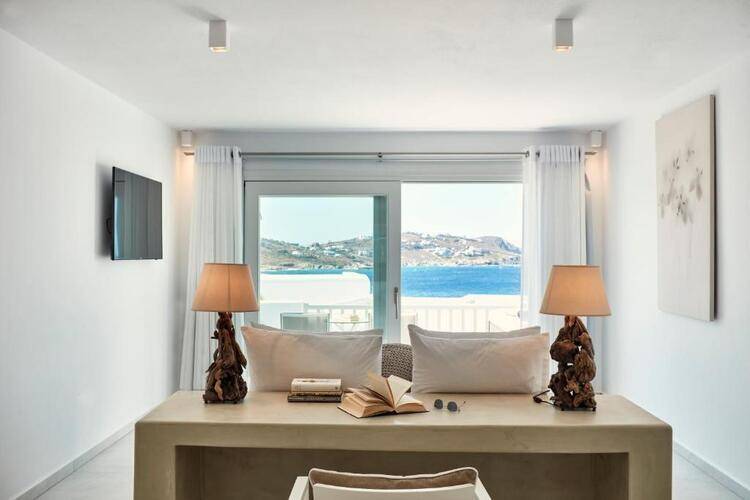 Manoulas Beach Mykonos