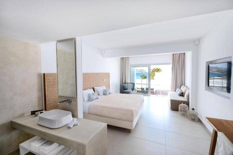 Manoulas Beach Mykonos