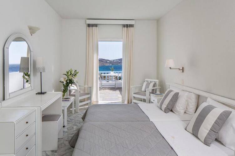 Manoulas Beach Mykonos