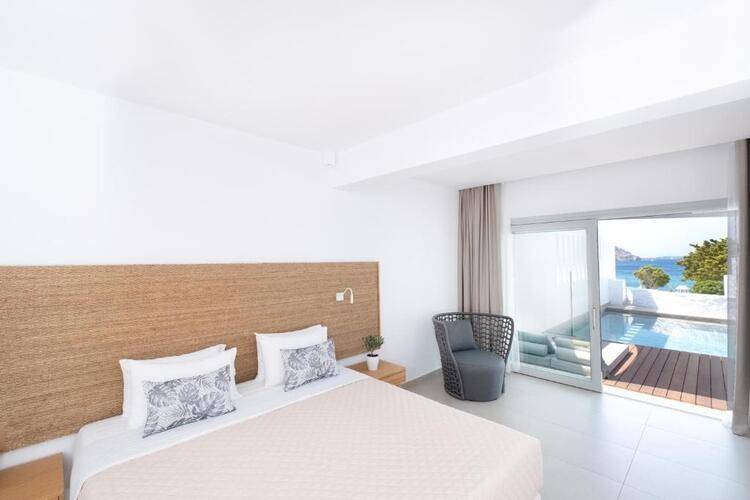 Manoulas Beach Mykonos