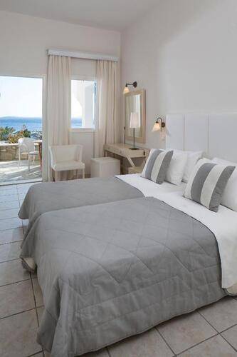 Manoulas Beach Mykonos