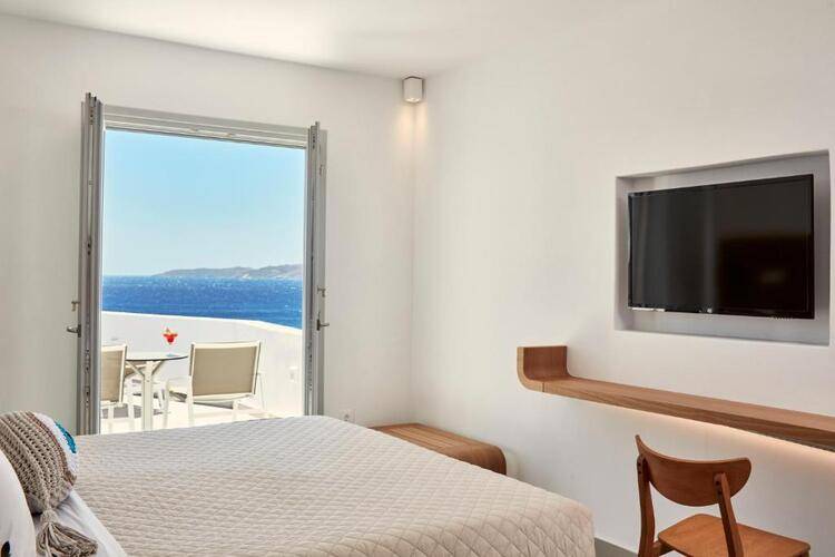 Manoulas Beach Mykonos