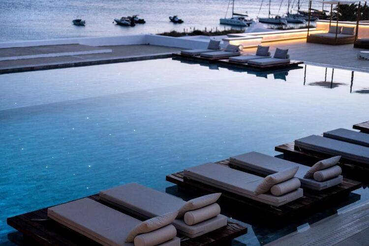 Manoulas Beach Mykonos