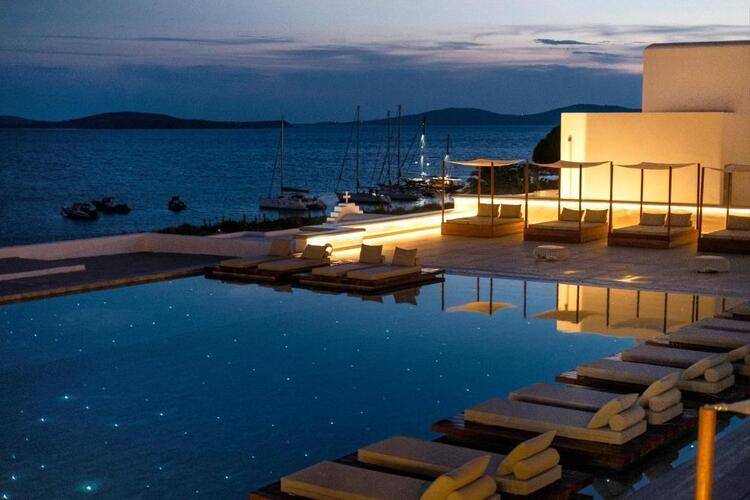 Manoulas Beach Mykonos