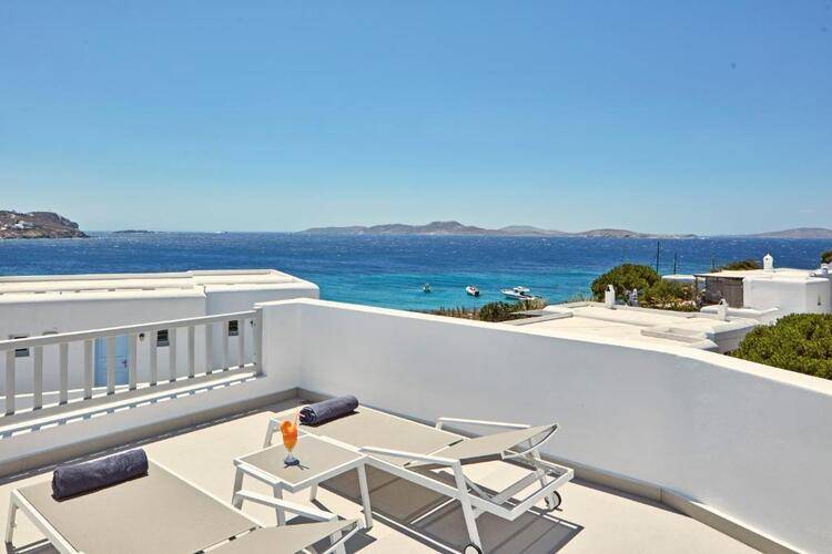 Manoulas Beach Mykonos