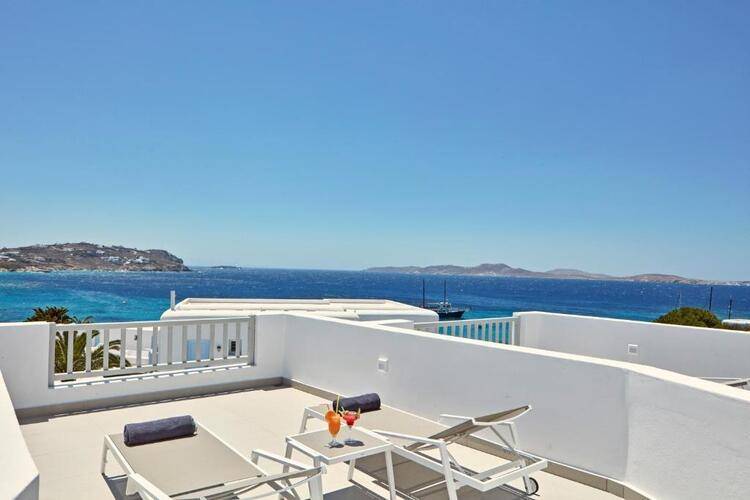 Manoulas Beach Mykonos