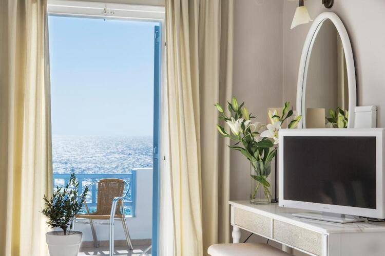 Manoulas Beach Mykonos