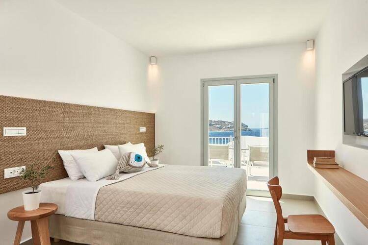 Manoulas Beach Mykonos
