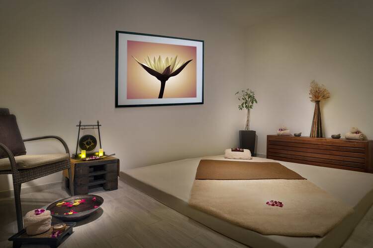Anantara World Islands Dubai Resort