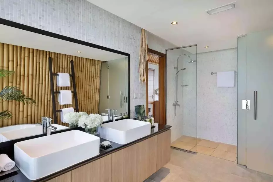Anantara World Islands Dubai Resort
