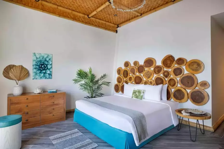 Anantara World Islands Dubai Resort