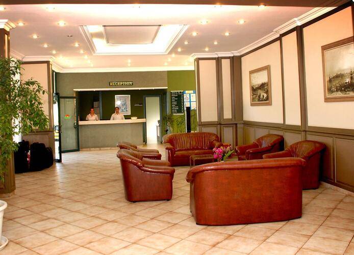 Green Park Hotel
