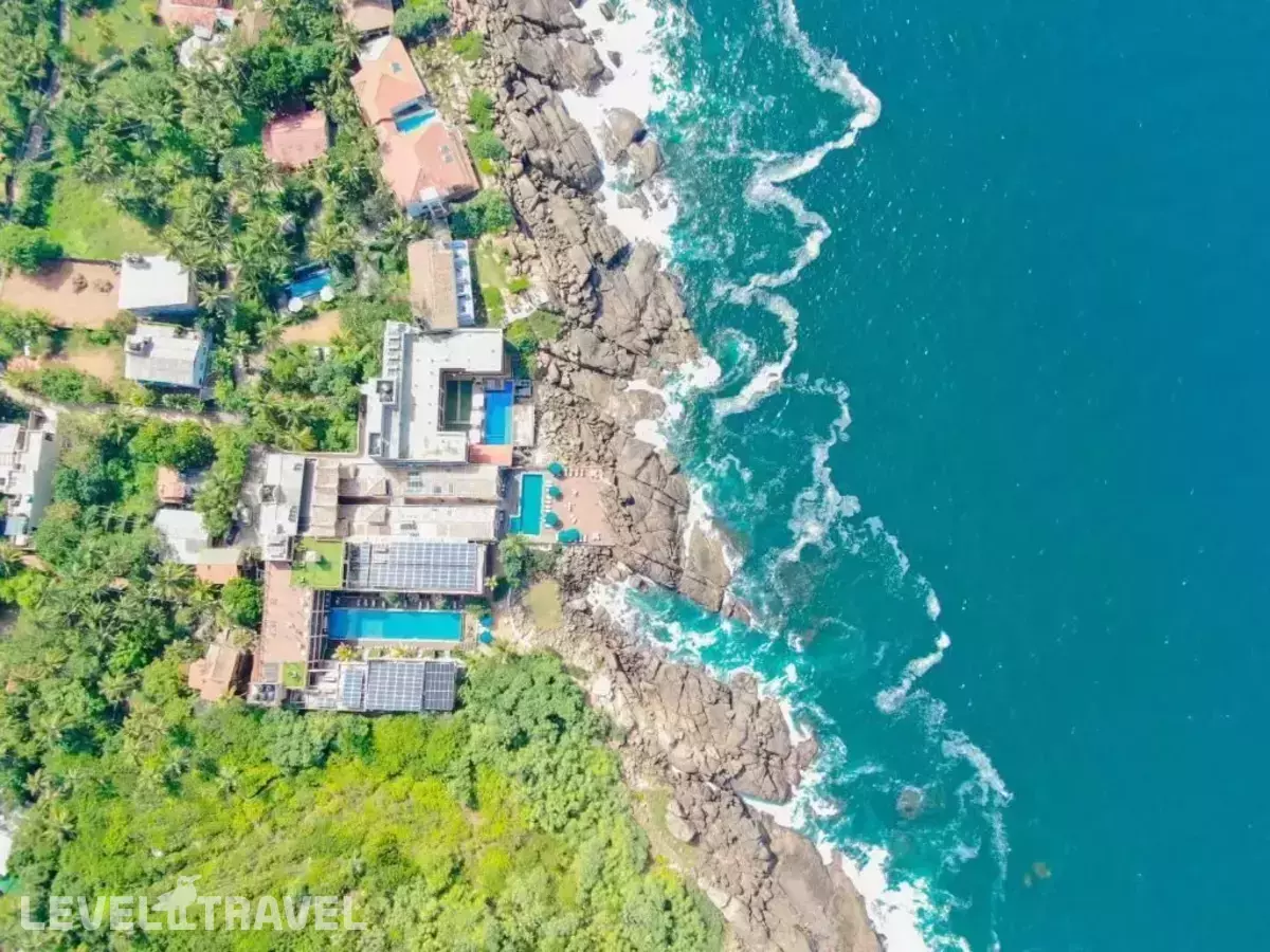 Thaproban Pavillion Waves