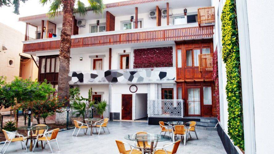 Hotel Bleu Nuit