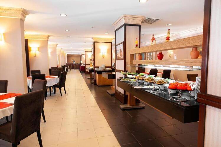 X Life Hotel (Adults Only 15+)