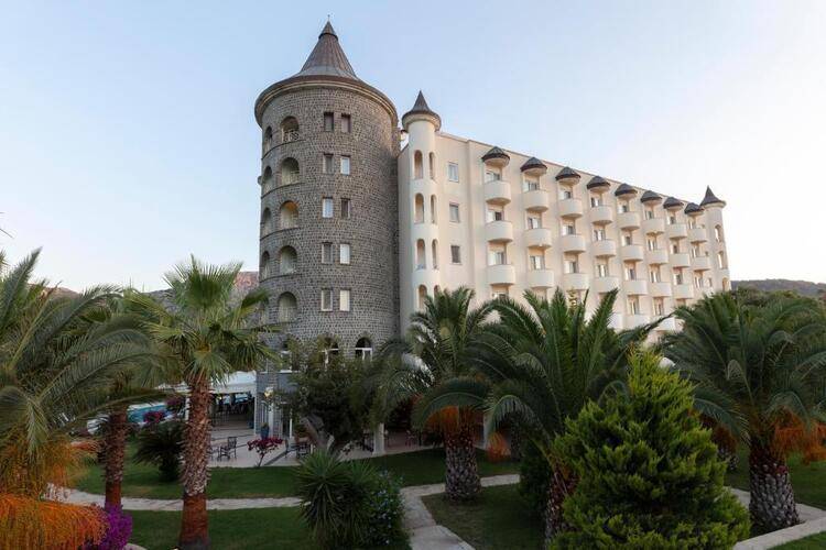 X Life Hotel (Adults Only 15+)