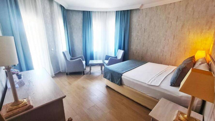 X Life Hotel (Adults Only 15+)