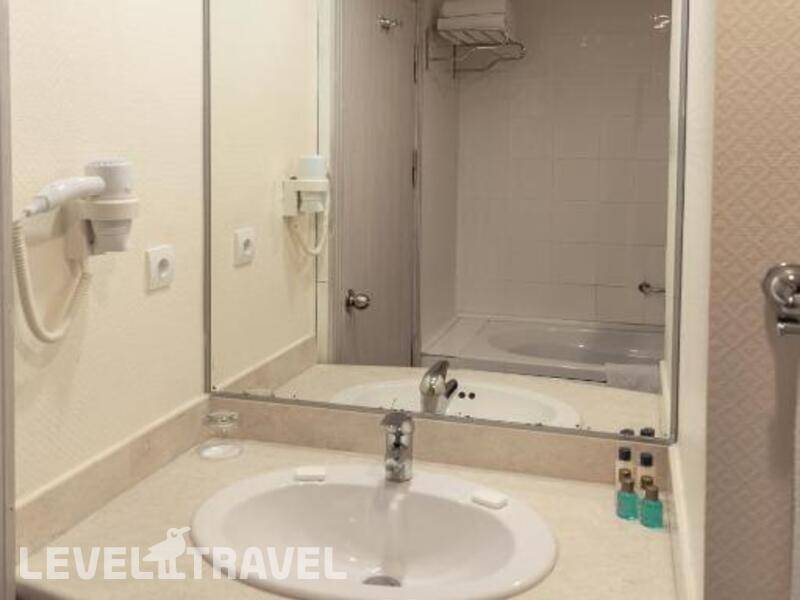 Фотография X Life Hotel (Adults Only 15+)