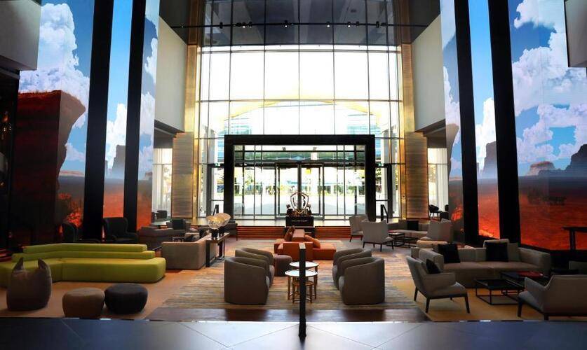 The WB Abu Dhabi, Curio Collection By Hilton