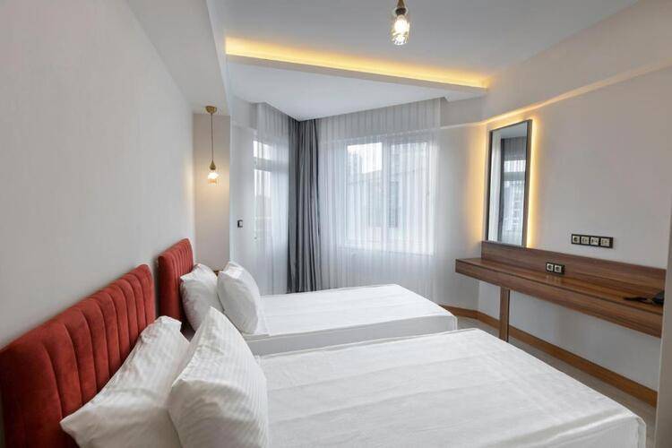 Theluna Suite