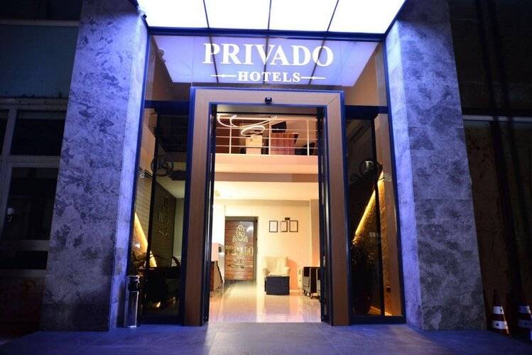 Privado Hotels