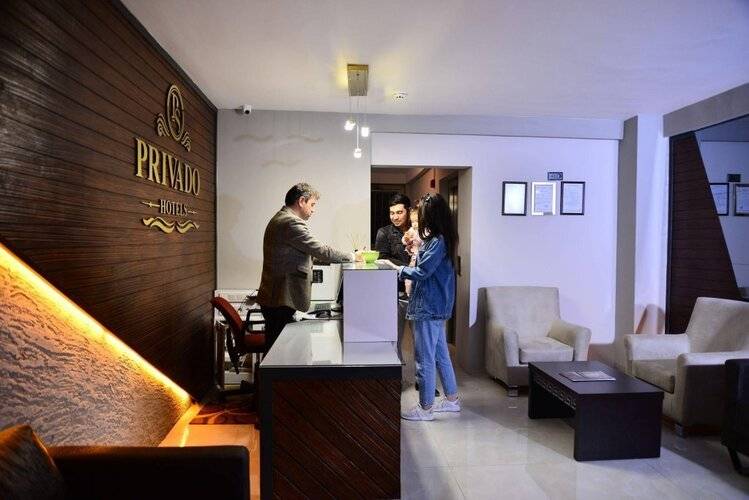 Privado Hotels