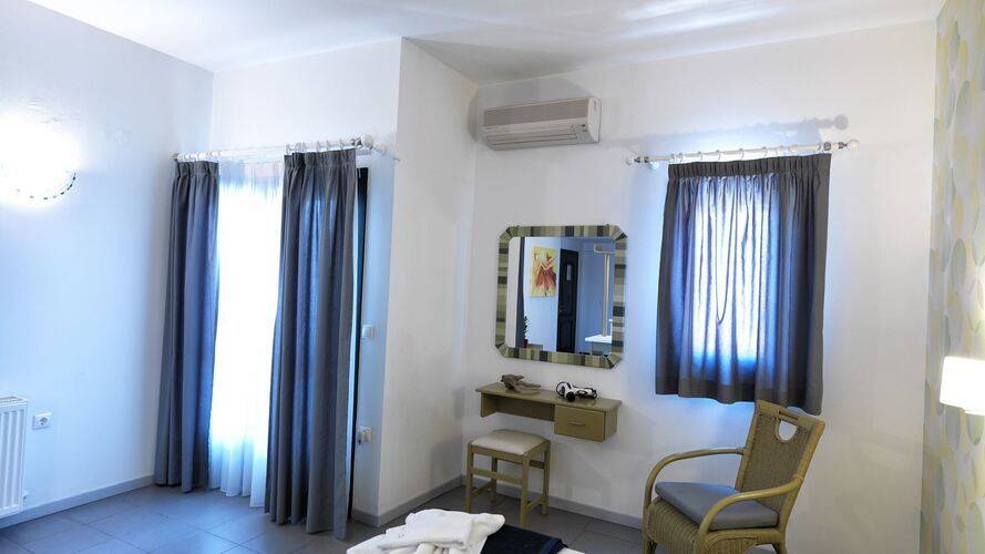 Elia Apartments