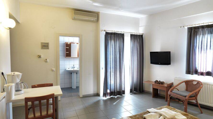 Elia Apartments