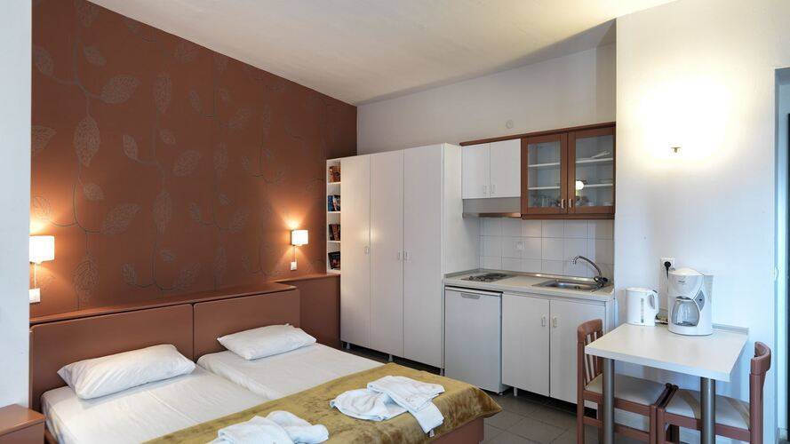 Elia Apartments