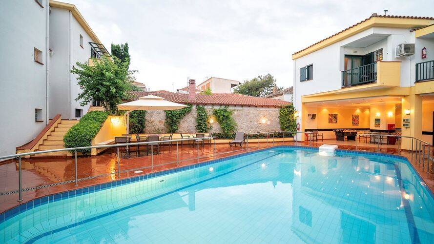 Elia Apartments