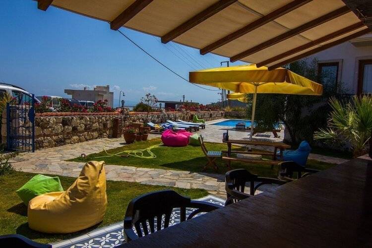 Karaburun Konak Hotel