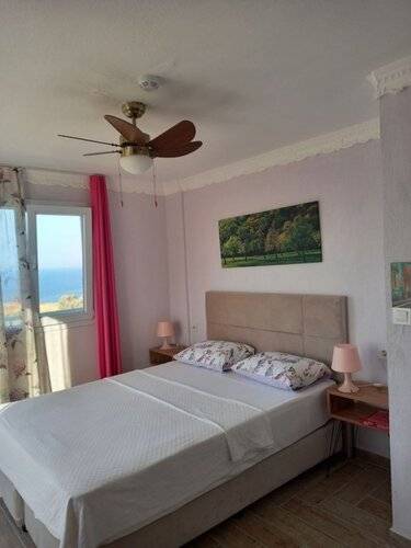 Laila Otel Karaburun