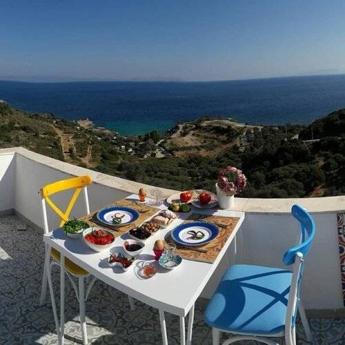 Laila Otel Karaburun