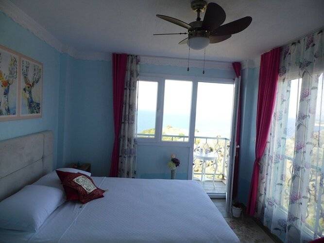 Laila Otel Karaburun
