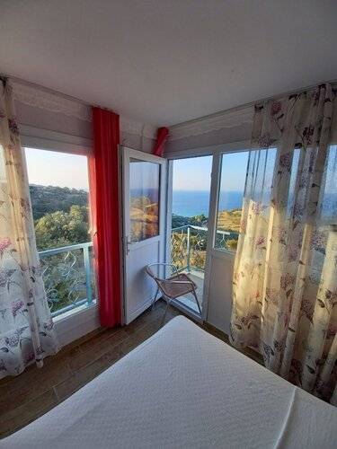Laila Otel Karaburun