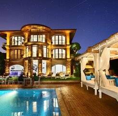 $item['hotel']['name']