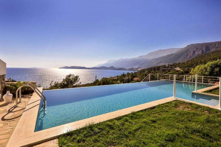 Villa Kale Suites