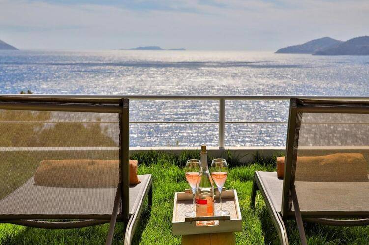 Villa Kale Suites