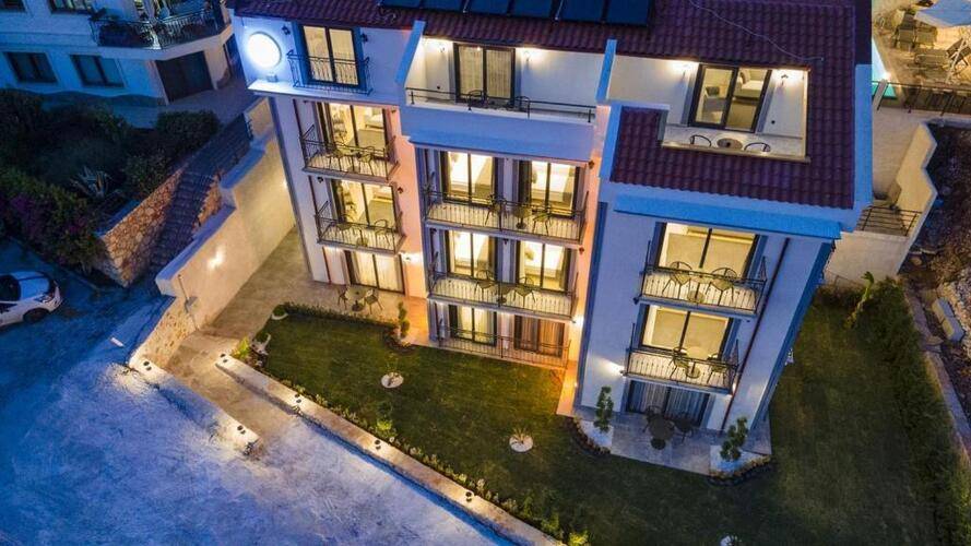 Lobelya Suites