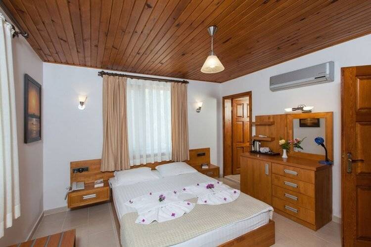Azur Hotel