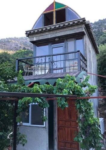 Heredot's House