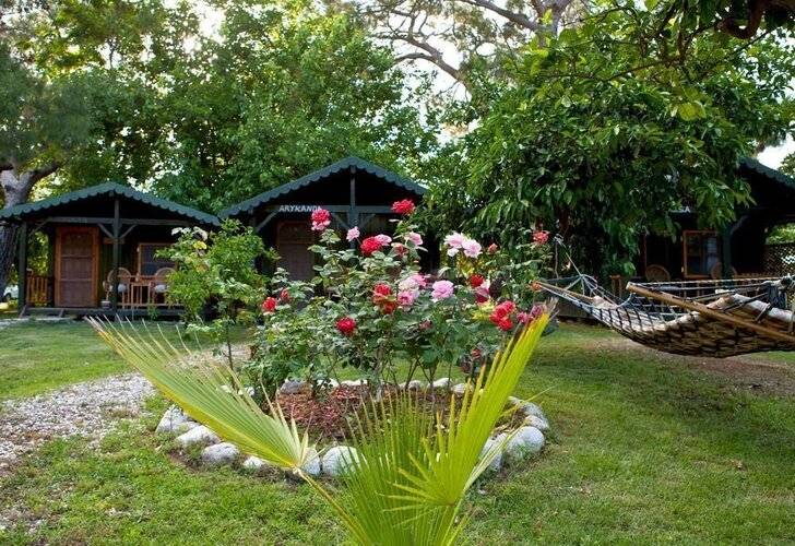 Etenna Beach Bungalows
